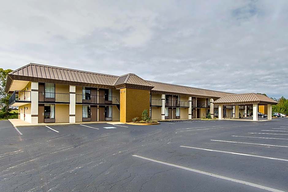 Quality Inn Forest City