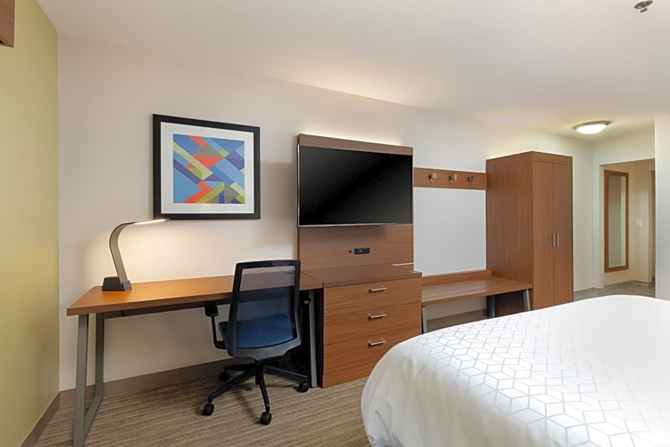 Holiday Inn Express Alpharetta - Roswell By IHG