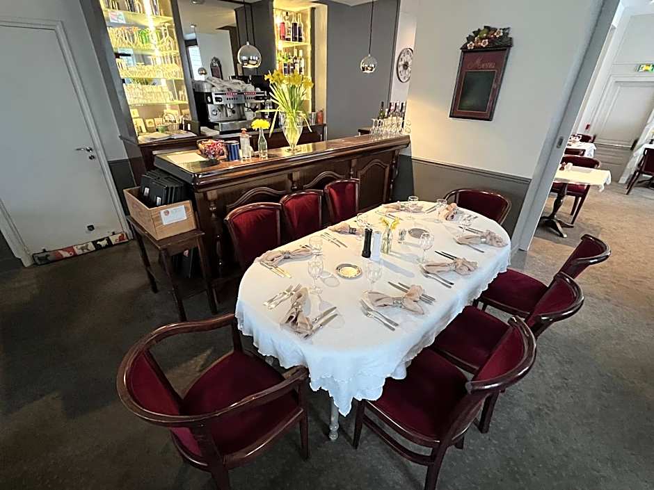 HÔTEL PARIS VÉSINET- Logis Hôtel Restaurant