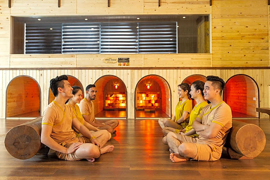 Duc Huy Grand Hotel and Spa