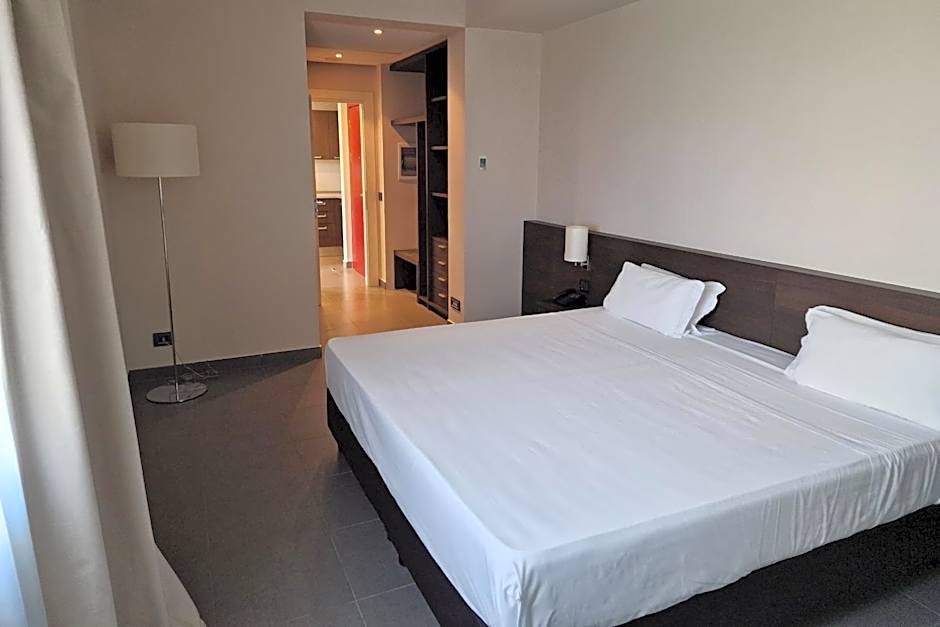 Inn Naples Airport