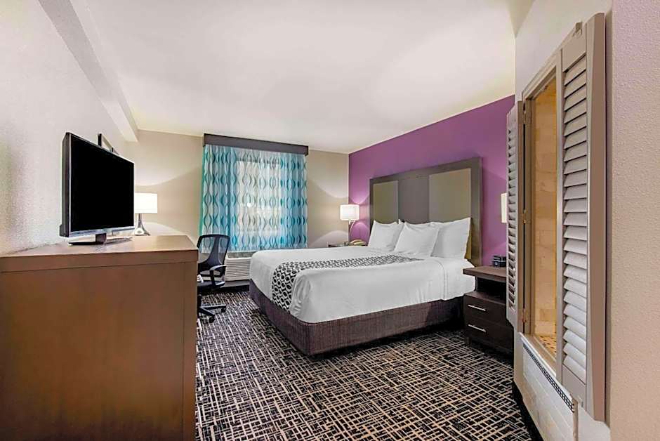 La Quinta Inn by Wyndham West Long Branch/NJ Shore Area