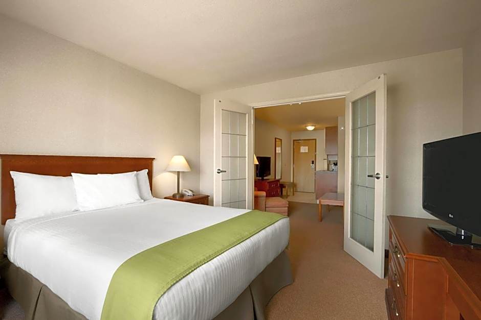 Super 8 by Wyndham Fort St. John BC