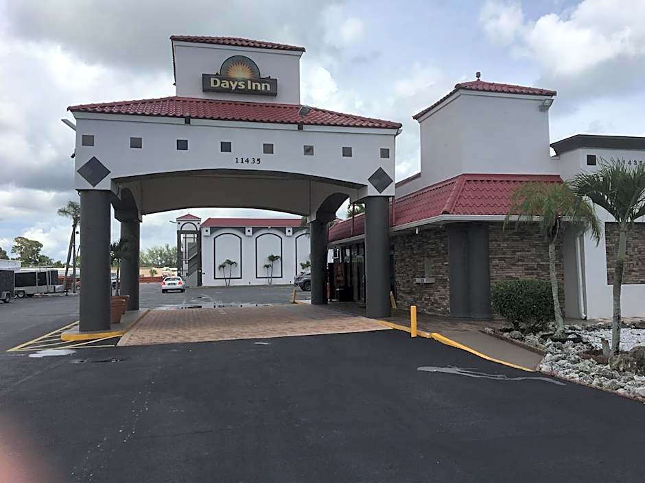 Days Inn by Wyndham Fort Myers