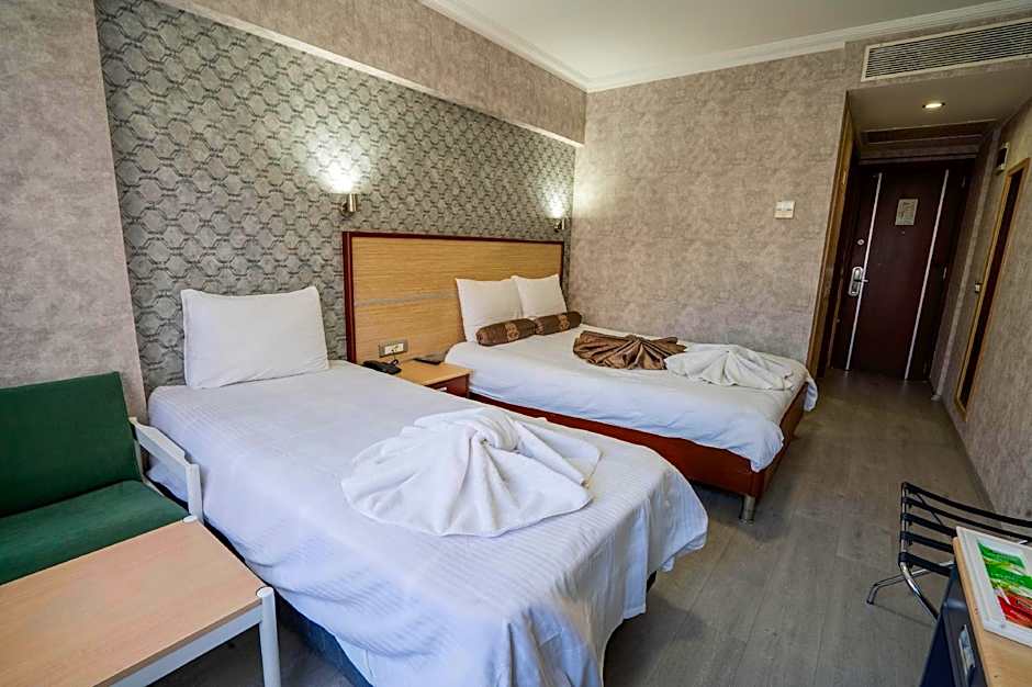 HALLEY OTEL