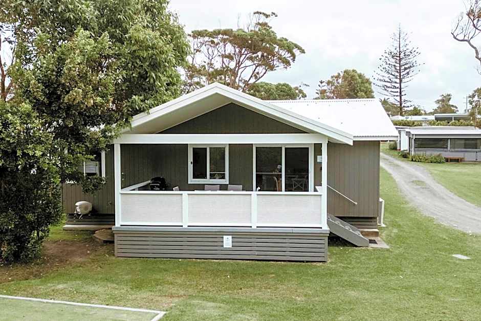 Surfside Cudmirrah Beach