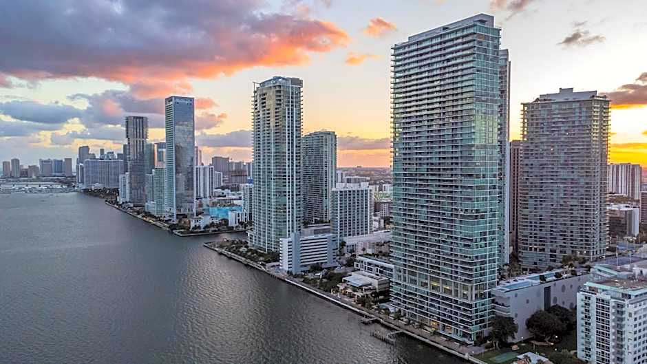 Wishes Biscayne Motel