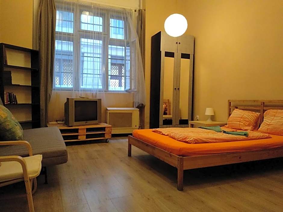 HoBar Hostel