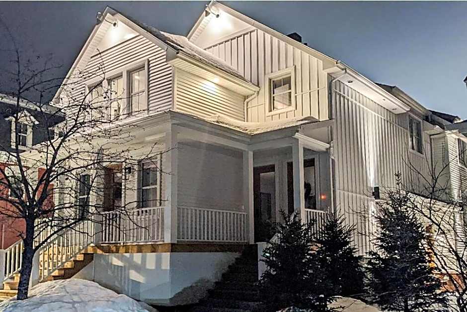 883 suite 102 Bromont Vieux Village 2cac , foyer