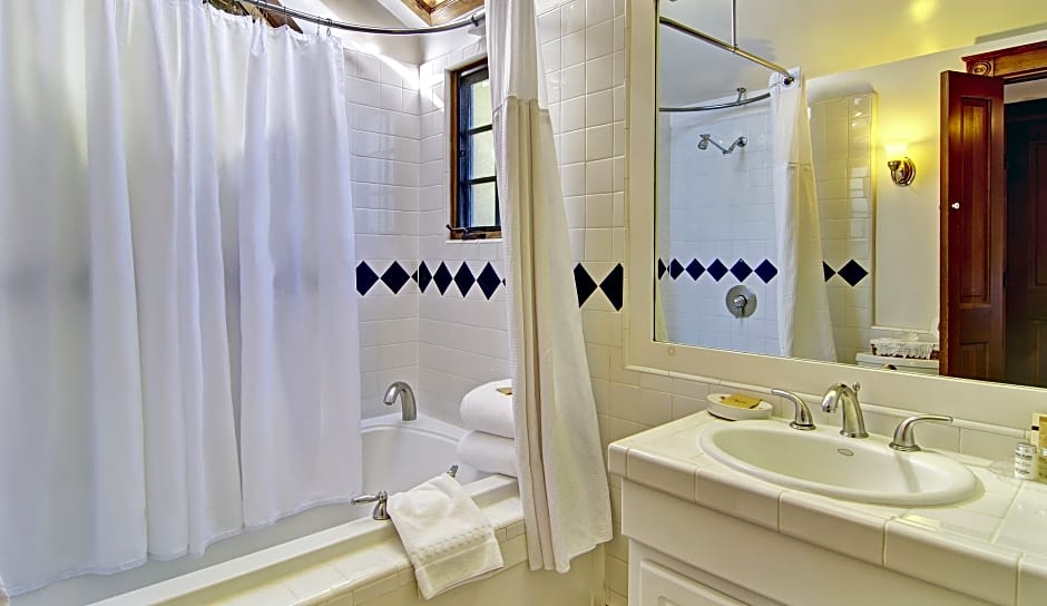 Babbling Brook Inn