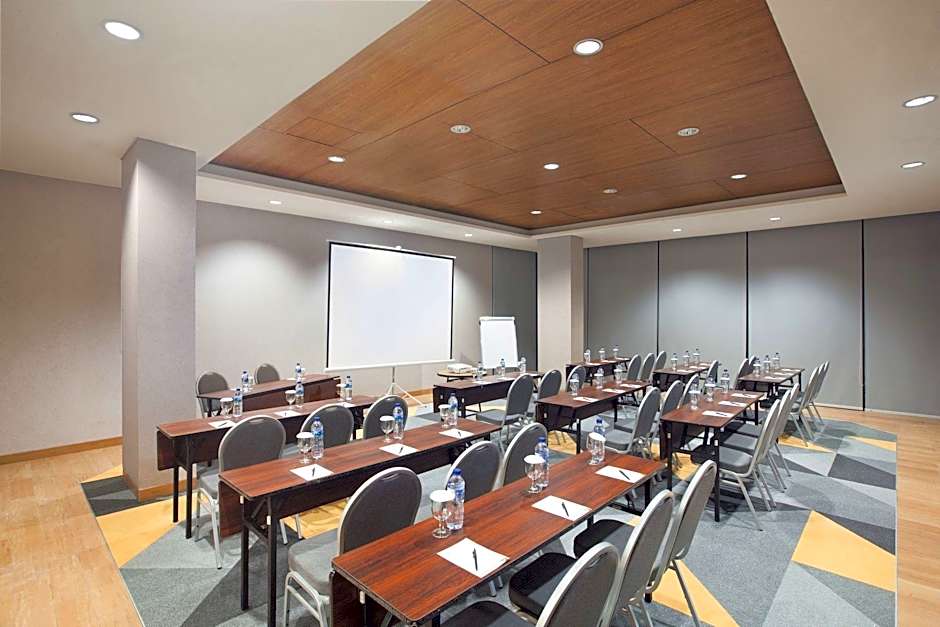 La Lucia Boutique Hotel by Prasanthi