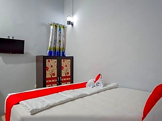 RedDoorz @ Hotel Grand Aulia Majene