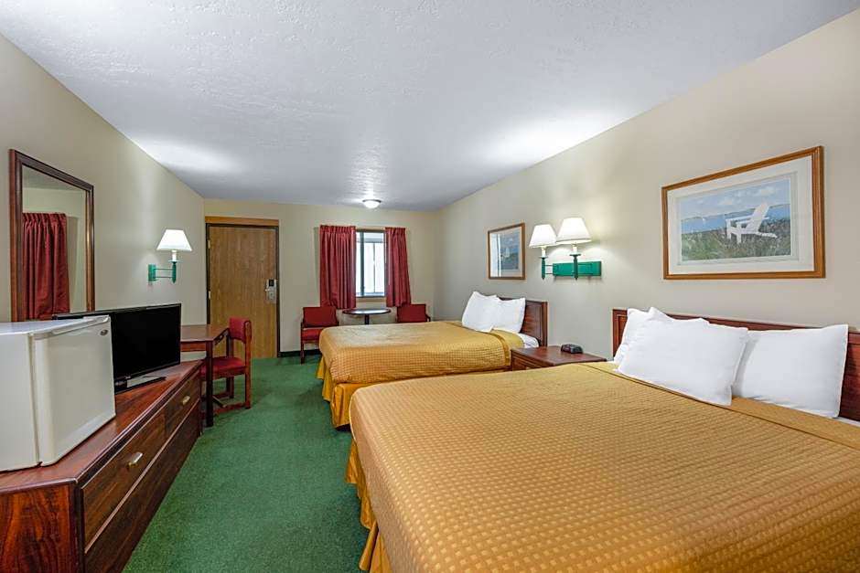 Travelodge by Wyndham Spirit Lake/Okoboji