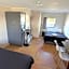 Beachcomber Lodge & Backpacker