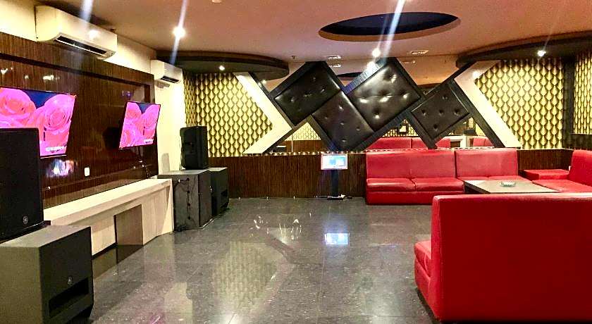 Nevada Ketapang Hotel