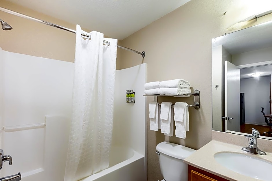 Candlewood Suites Savannah Airport, an IHG Hotel