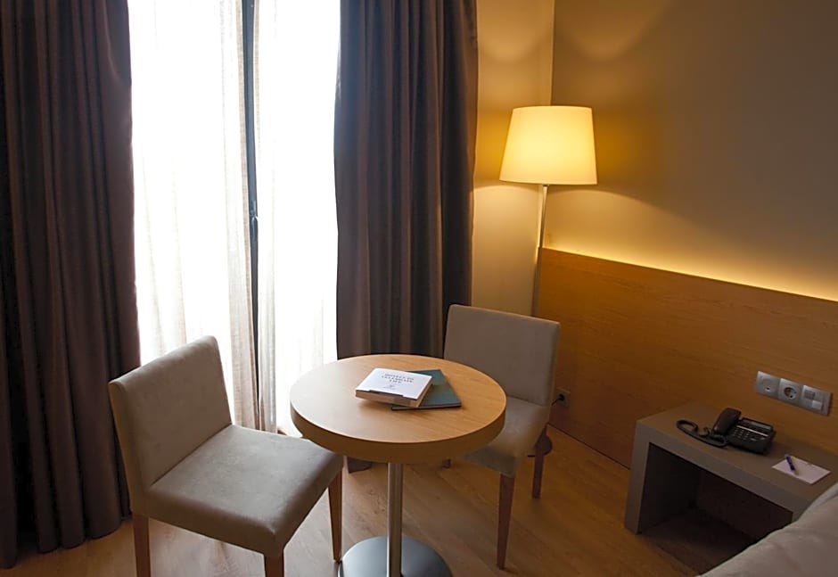 M.A. Hotel Sevilla Congresos