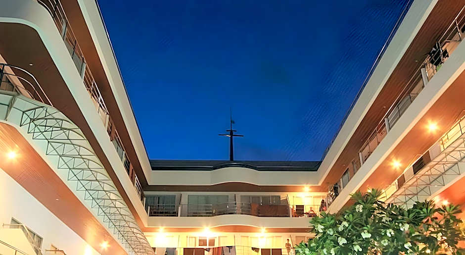 Samui First House Hotel