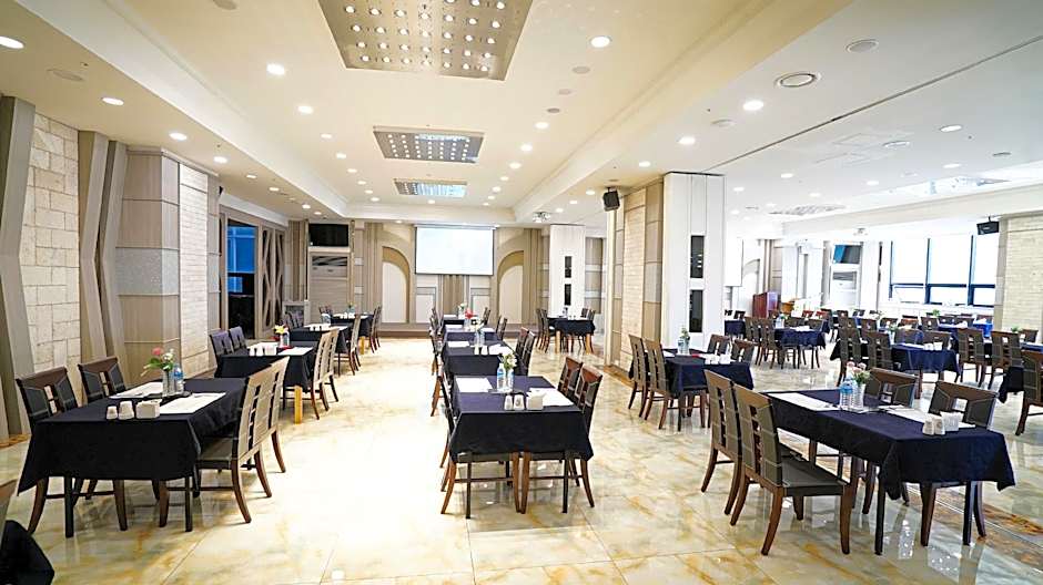 Hotel EMBLEDON