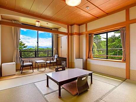 Family Room with Lake View