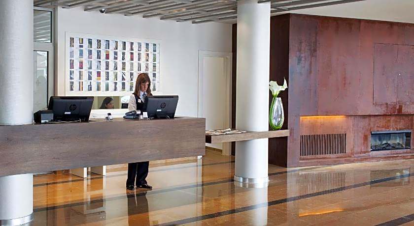 Mas Monzon Hotel