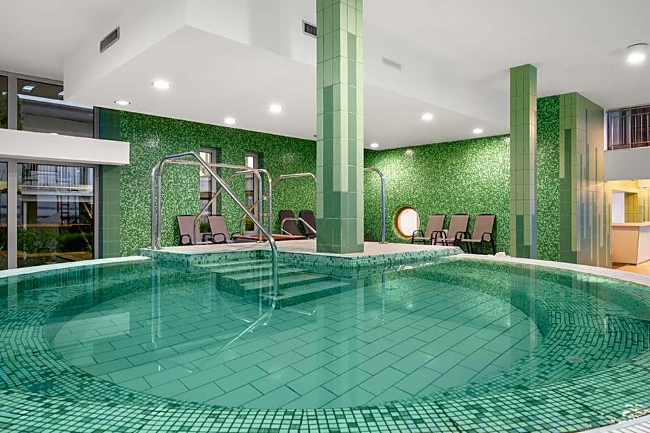 Hotel Yacht Wellness & Business