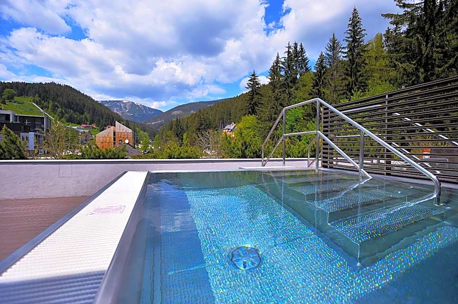 HOTEL PECR DEEP