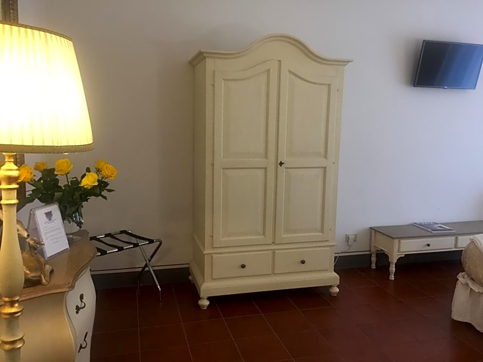 Palazzo Mari suite & rooms b&b