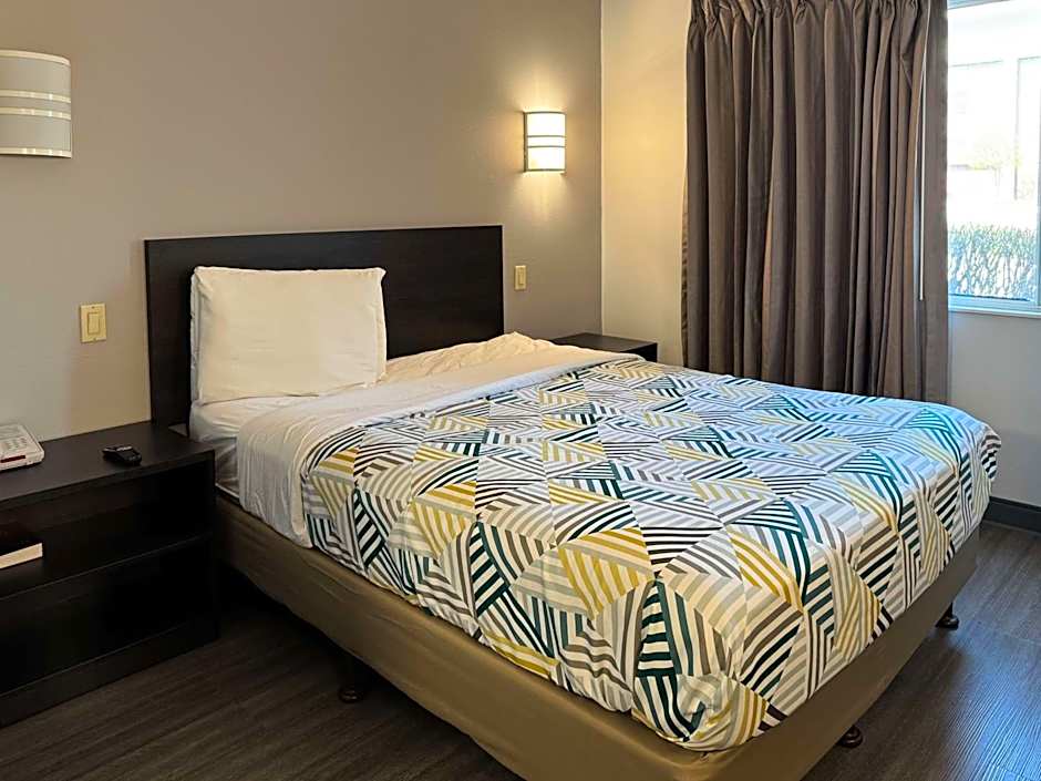 Motel 6-Joliet, IL - Chicago - I-55