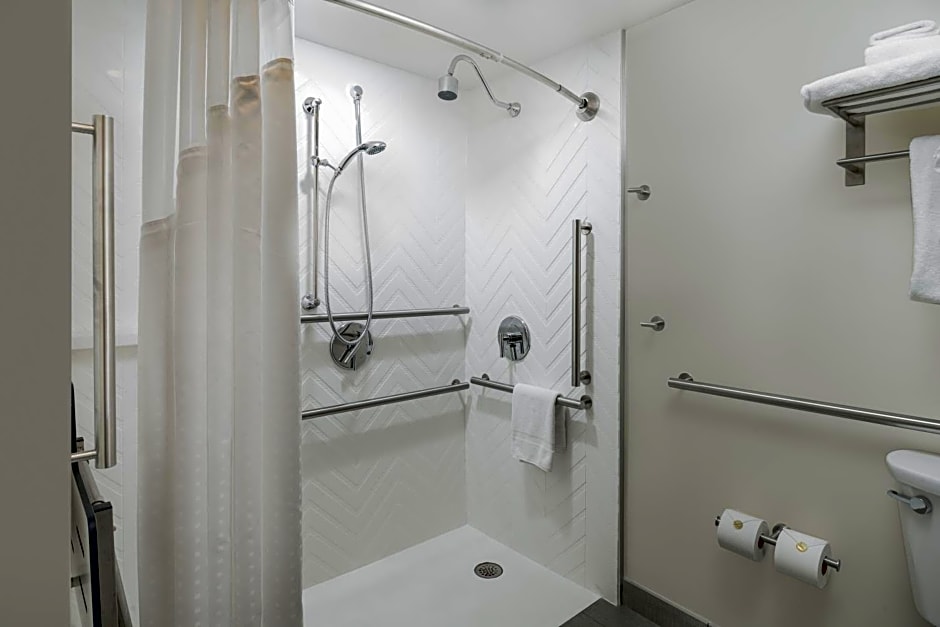 Holiday Inn Portland-By the Bay By IHG