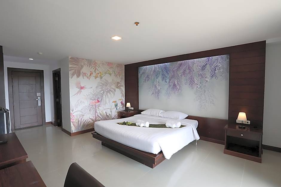 Convenient Grand Plus Hotel Suvarnabhumi