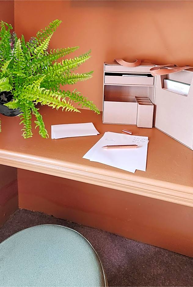 The Hare & Hounds Inn