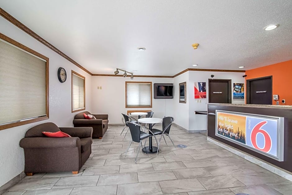 Motel 6-Fargo, ND - South