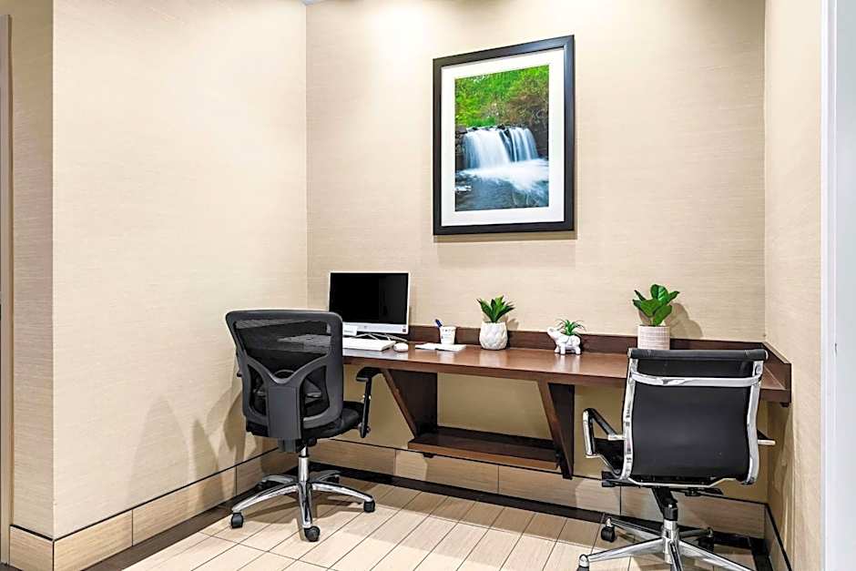 SureStay Plus by Best Western Reading North