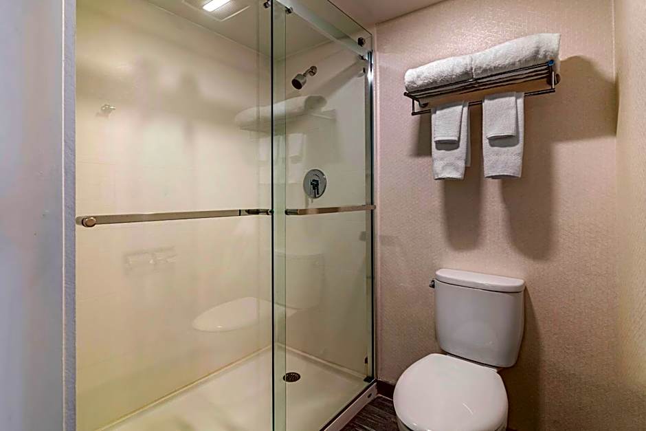 Fairfield by Marriott Inn & Suites Providence Airport Warwick