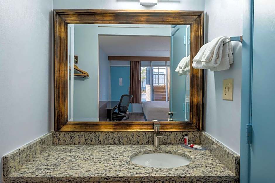 Days Inn by Wyndham Perrysburg/Toledo