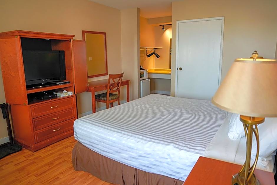 Thunderbird Motor Inn