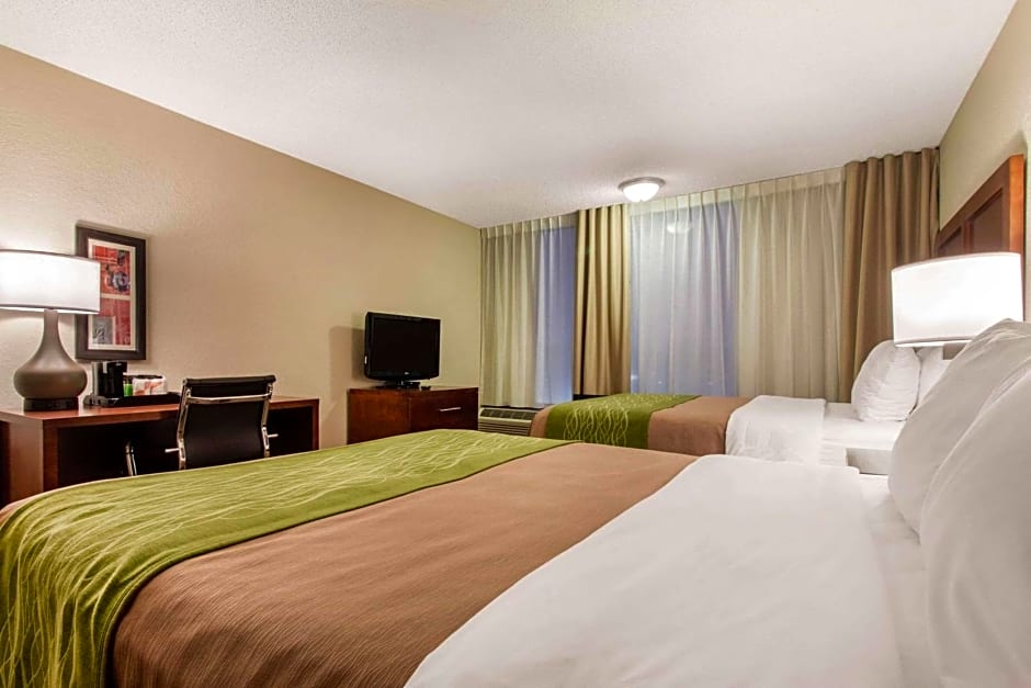 Comfort Inn & Suites Omaha