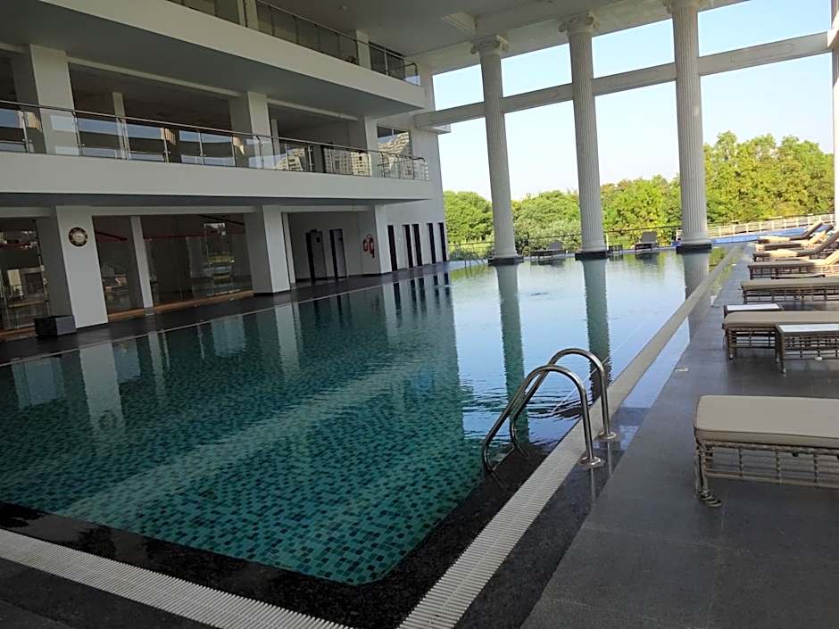 Amanora The Fern Hotels & Club