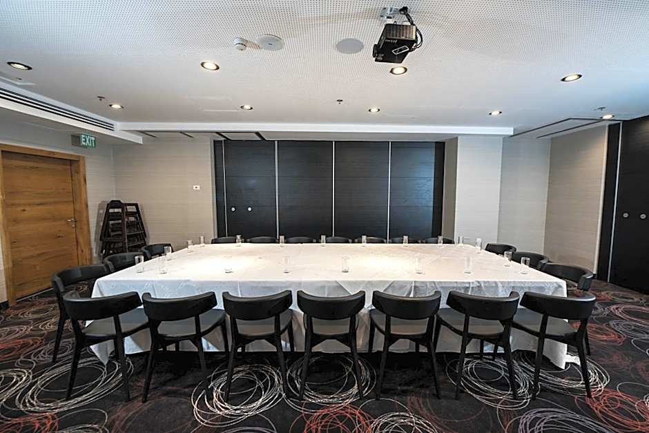 Eyal Hotel by Smart Hotels