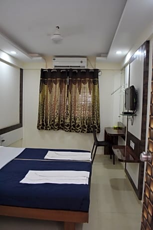 Deluxe Non- Air Conditioning Room