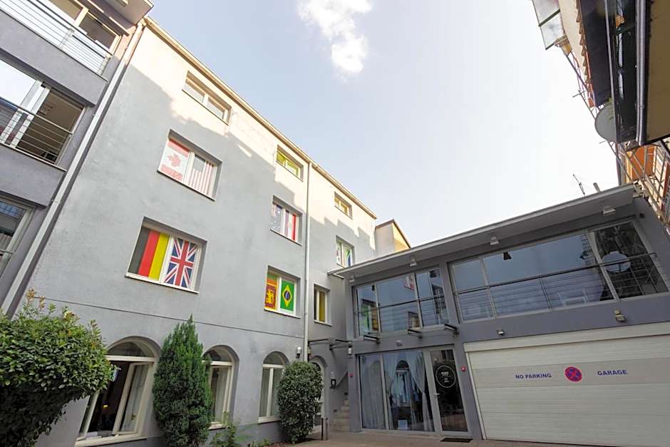 Whole Wide World Hostel