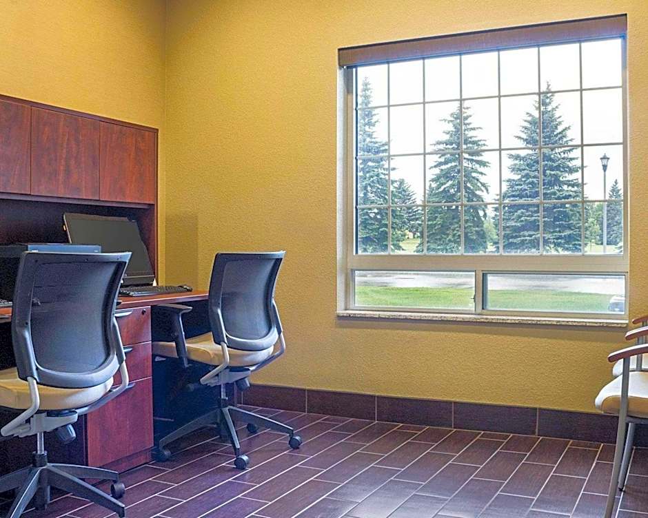 Comfort Suites Minot South