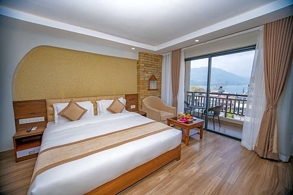 Hotel Pokhara Village & SPA