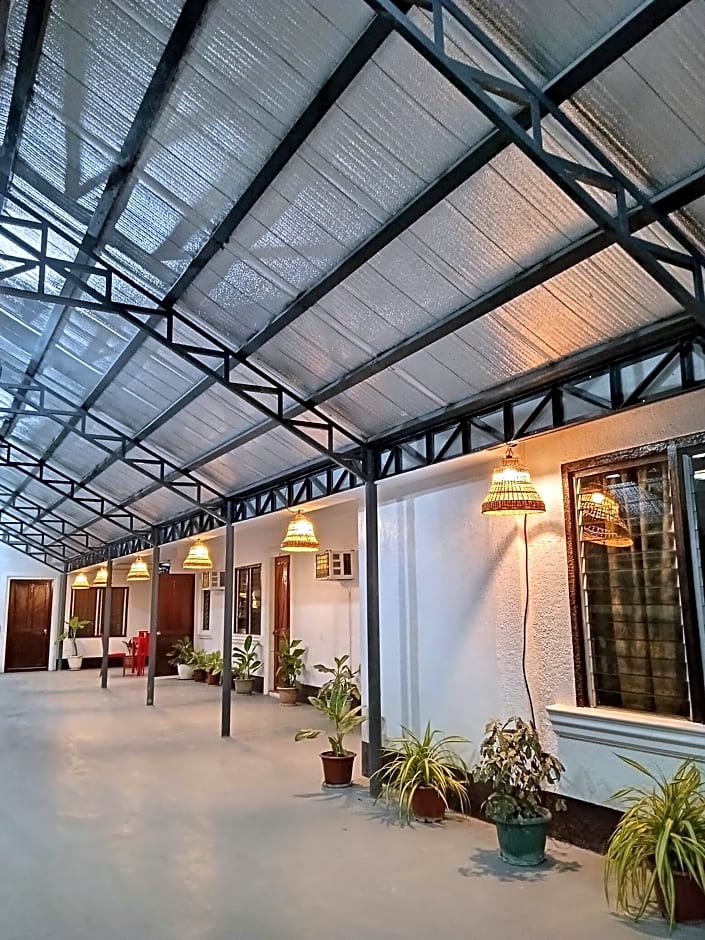 Moalboal Beach Front Hotel