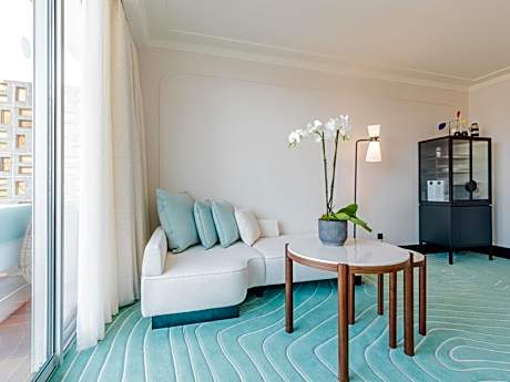 Serenity Suite with Terrace and City View