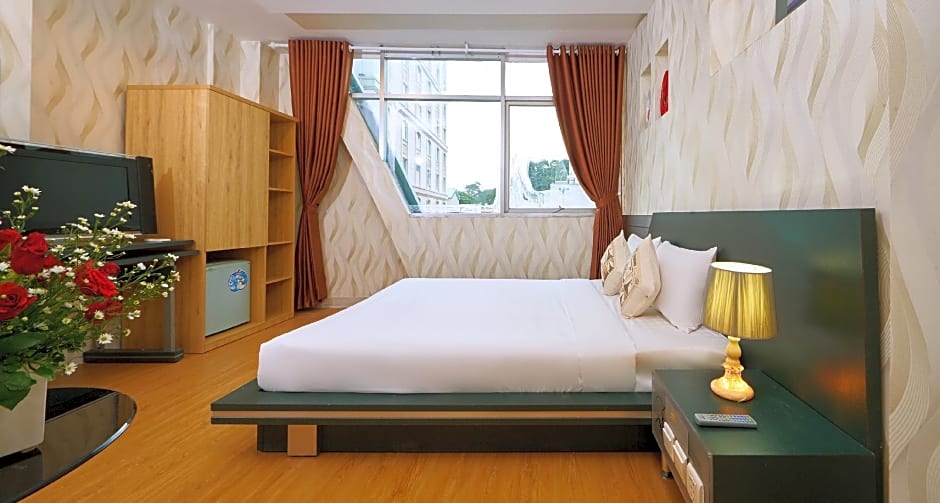 Saigon Charm Hotel