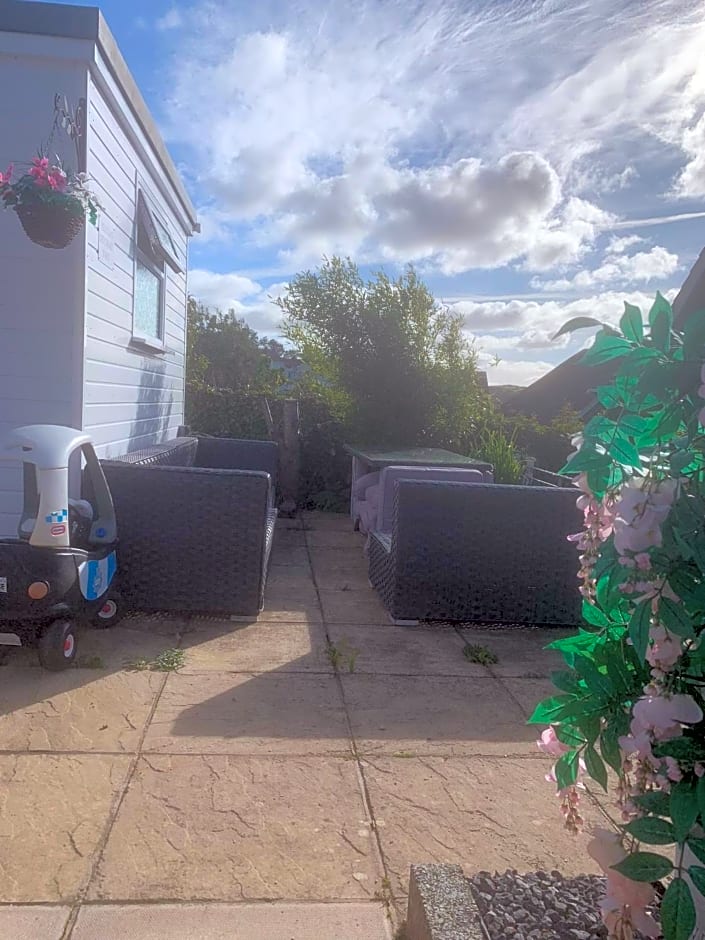 Nicolas Devon air bed and breakfast