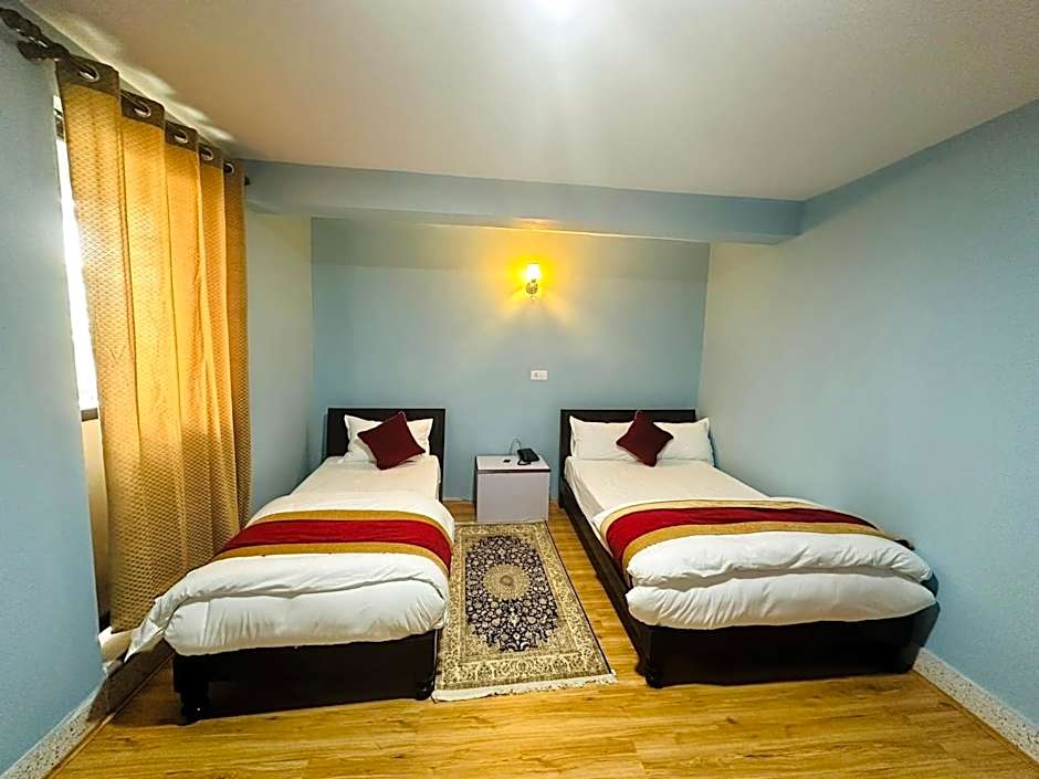 Photo 1 of 5 of 1 Double Bed or 2 Beds, Balcony