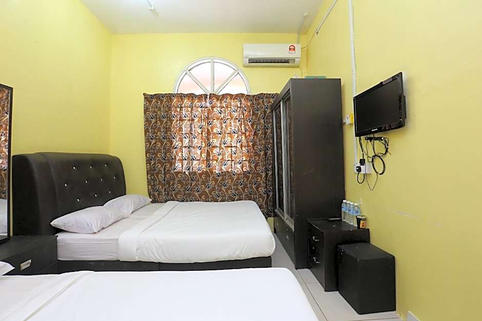 OYO 89819 Raz Hotel Kelulut